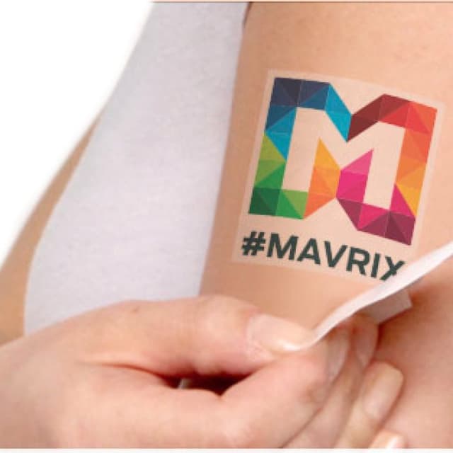 Novelty Hand Clappers for Events and Sports Cheering — View 3