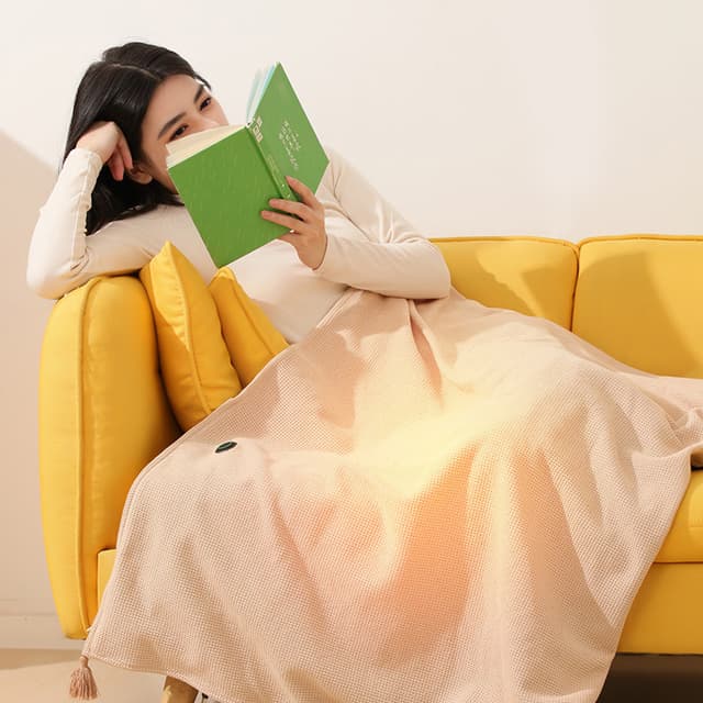 USB Heated Blanket with Three Temperature Levels for Travel — View 2